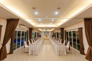 Varee Valley Resort and Restaurant - 6