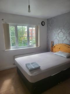 L&LStays at 12 Harvard Road - 6