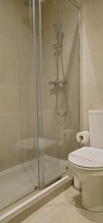 En-suites Suites - Leeds City Retreat with Kitchenette- LGI Hospital- Free 5G WIFI & Netflix- University - Contractors - Short Stays - Leeds - 4