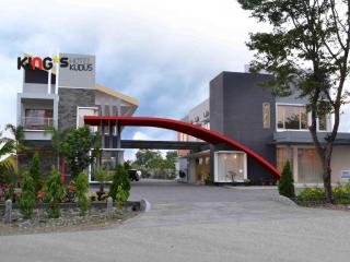 Hotel Kings Kudus - Kudus - 0