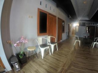 InnBox Capsule Hotel - Jember - 8