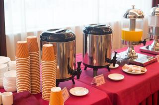 Yijian Holiday Hotel - 2