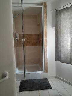 LUBERT APARTMÁNY s.r.o - Praga - 7