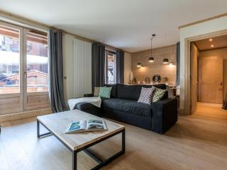 Appartement centre-ville, proche pistes et commerces, 6 pers., 2 ch., balcon, parking inclus - FR-1-519-5 - Val dʼIsère - 0