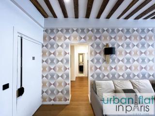 Urban Flat 108 - Classic Parisian 4 BDR Flat - Paris - 2