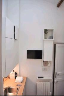 au COEUR de Paris Joli Nid équipé calme clair Ascenseur AC - 4