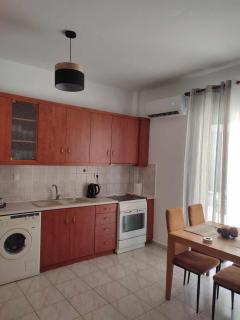One Bedroom Flat 300m from Sea - 2