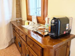 VENICE Elegant Bedroom with Private Bathroom - - 1
