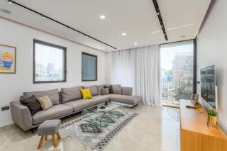 Luxury 2bdrm balcony & parking close to the Beach - Tel Aviv - 1