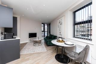 Modern 1Bed Flat in the Heart of Leeds City Centre - 4