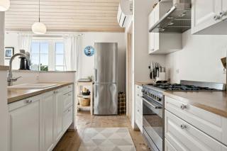 Bright Summer House With Sea View In Vejlbyfed - Middelfart - 7