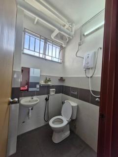 Homestay Kuala Terengganu Rose House Pantai Batu Buruk - Kuala Terengganu - 3