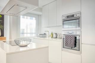 Spacious and Cosy 2-Bedroom seaside Apartment in K - 1