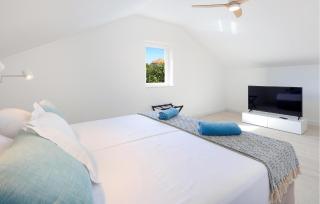 Awesome Home In Pasman - 4