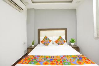Comfy Stay Hotels 2nd Floor - New Delhi - 3