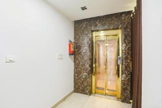 Comfy Stay Hotels 2nd Floor - New Delhi - 5