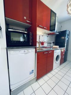15 min walk to DisneylandParis, 5 min walk to Val d'Europe Mall and train RER A, Monyhome apartment for 4 persons - Chessy - 2