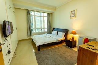 Lovely Spacious Rooms For Ladies in Marina للفتيات فقط - 0