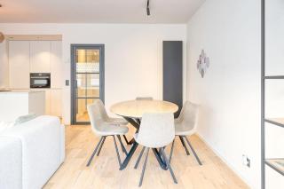 Spacious 2-BR Apartment Just 30m from The Beach - Knokke-Heist - 1