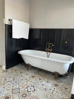 Serene Suite On The Dam - 2