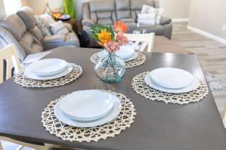Refreshing and Spotless 4 Bathrooms 22 - 4