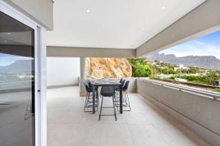 Stunning Clifton 2-Bed Apartment with Sea Views and Amazing Sunsets - 5