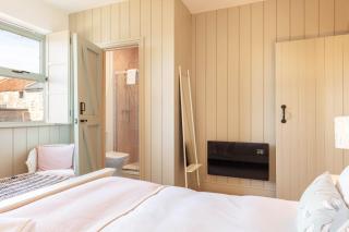 Host & Stay - The Old Smokey - Seahouses - 2