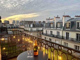 Appartement de charme, terrasse et vue Tour Eiffel - Paris - 0