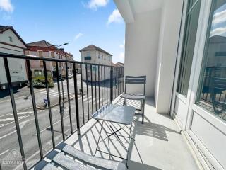 Balcon, Vue dégagée & Proche gare - 7