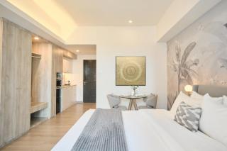BGC Suite with Golf Course View - Manila - 9