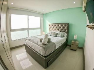 PHENOMENAL 2 Bedroom Suite with oceanview balcony! - Cartagena das Índias - 1