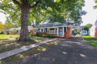 Stylish and Spacious An Oasis for Your Getaway! - Dumbarton - 2