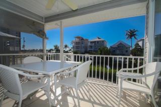 Great Beach Getaway, Beach & Pool, Sleeps 4 - Bonita Springs - 0