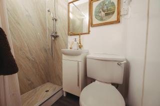 The Horse Hut & Lotus Spa - 6