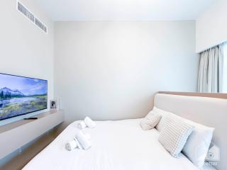 Cozy Studio with Balcony & Stunning Views - Dubái - 4