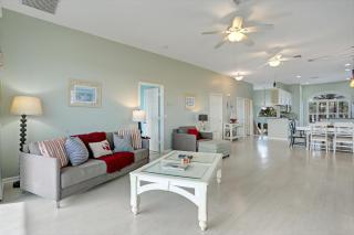 The Perfect Beach Getaway, 2 Bedroom, 2-Bath Home, Sleeps 7 - 1