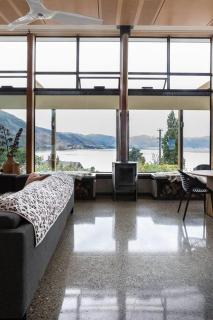 Archtecturally Designed Home with Stunning Views - Lake Hāwea - 5
