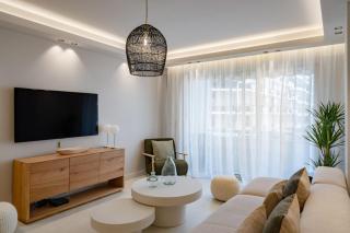 Beautiful 3 bedroom fully renovated - 2