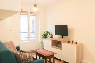 bright studio with balcony quiet location - Paris - 9
