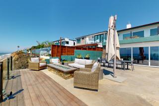 Neptune Sunset Shores Oceanfront home with expansive outdoor living, newly remodeled - 4