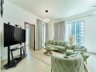 Golden homes burj Residences Tower 05 1BR CITY VIEW Near Dubai mall & burj khalifa - Dubai - 9