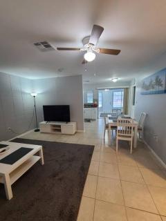 3 bdr, 5 min walk to Warm Mineral Springs - North Port - 6