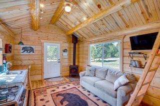 Trout Creek Tiny House with Mtn Views and Fireplace - Trout Creek - 8