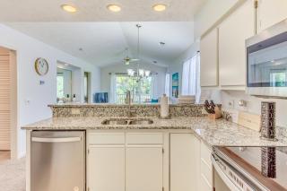 Screened Porch & Community Perks: Myrtle Beach Gem - 1