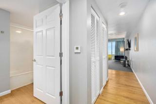 Luxury 6th Floor 1 BR Condo Direct Oceanfront Wyndham Ocean Walk Resort Daytona Beach | 610 - Daytona Beach - 1