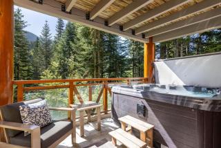 Taluswood The Heights 6 | Beautifully Updated Chalet w/ Private Hot Tub, Slopeside View, Parking - Whistler - 8