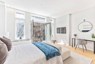 Studio w Charming Juliet Balcony in Upper East - 8