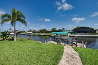 Stunning gorgeously remodeled canal-front pool home in Cape Coral - La Dolce Vita - 5