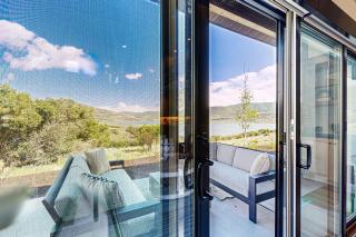Lakeside Luxury - 4