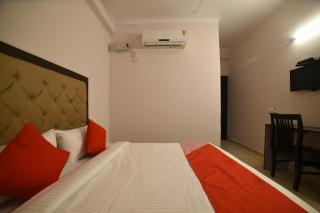 Hotel O Cross Winds Sector 62 - 7